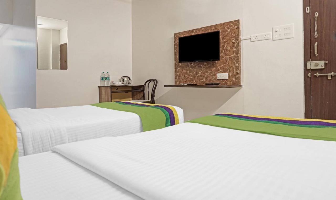 Treebo Diamond Residency - Ddpk Inn Пюн Екстериор снимка